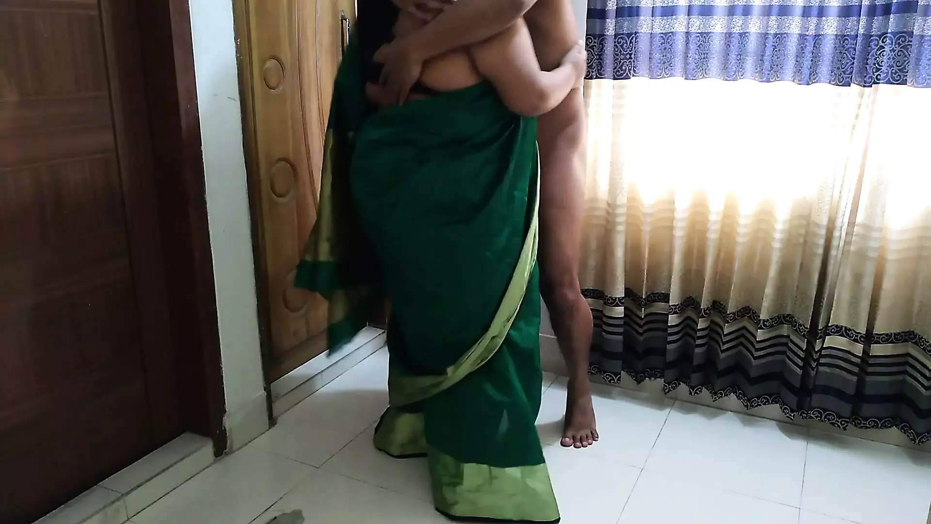 Desperate Wife) Desi Horny Sudipa chudai ke liye Hot ho jati hai ...