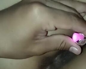 Juegan con mi vagina toda humeda... me dejaron muy caliente